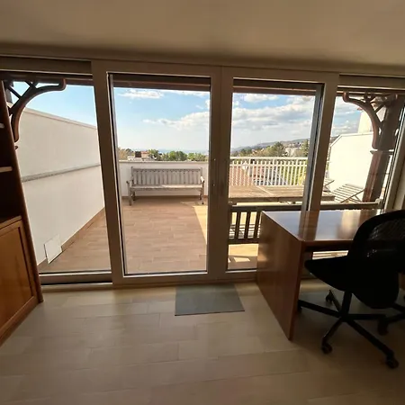 Apartment Daisy House *