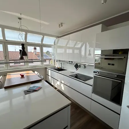 Daisy House * ترييستي